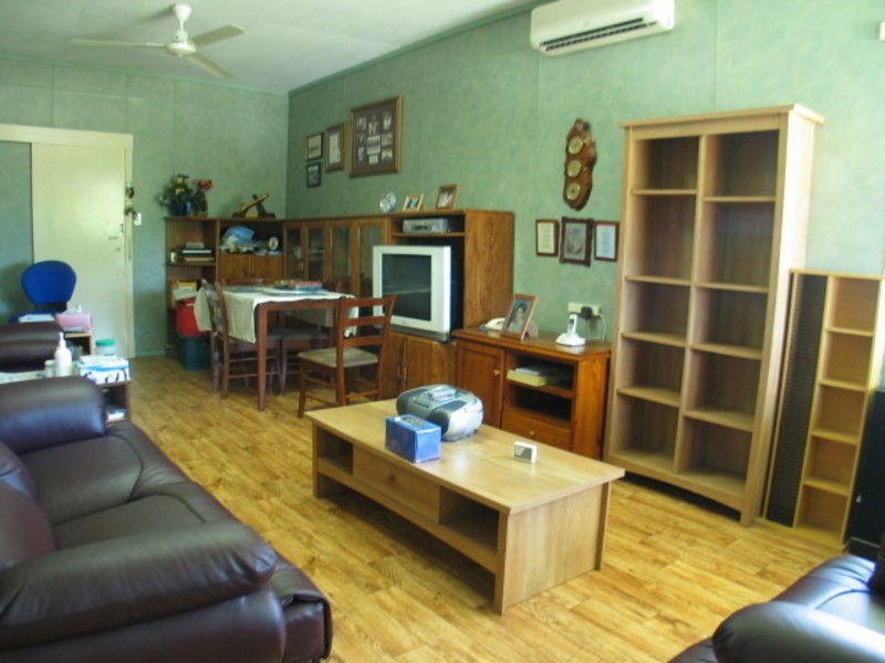7 Darwen Street, Bowen QLD 4805