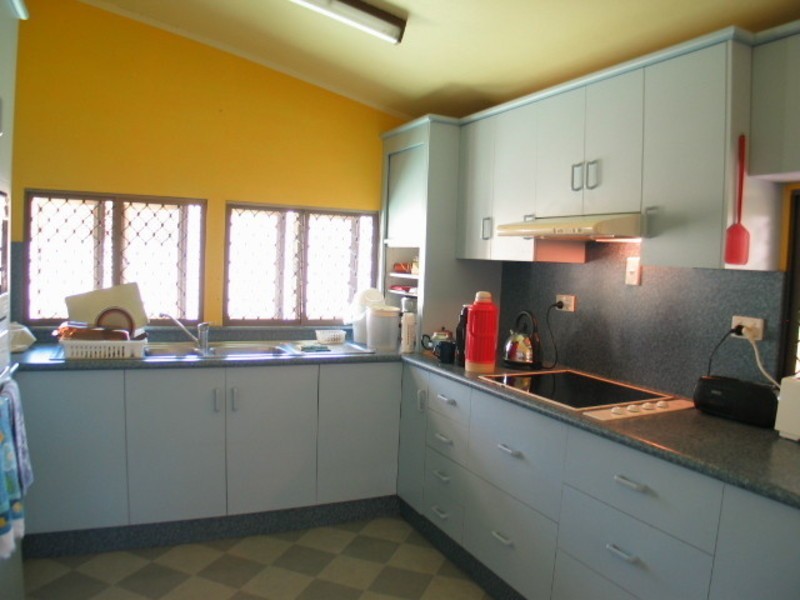 7 Darwen Street, Bowen QLD 4805