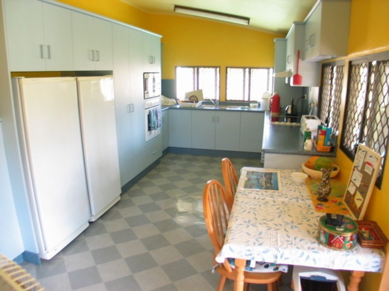 7 Darwen Street, Bowen QLD 4805