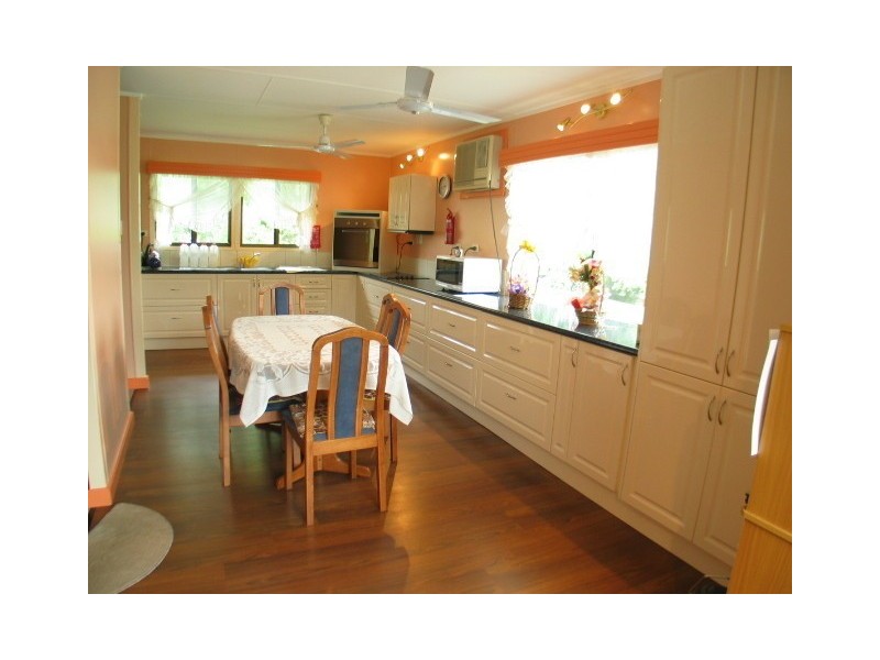 10 McLennan Street, Collinsville QLD 4804