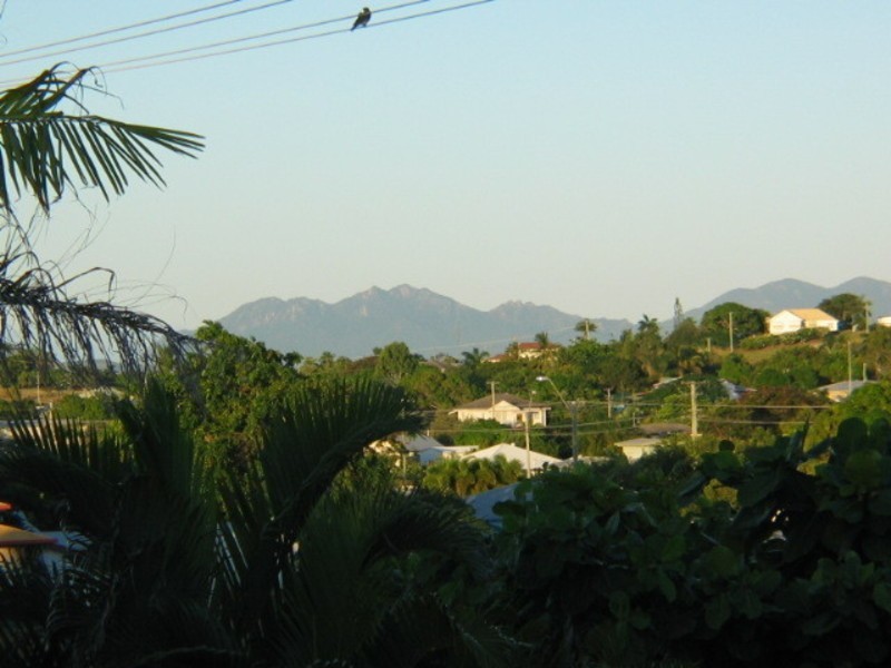 16 Daniel Street, Bowen QLD 4805