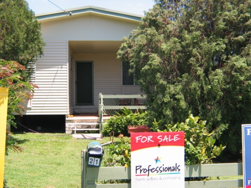 21 Hay Street, Bowen QLD 4805