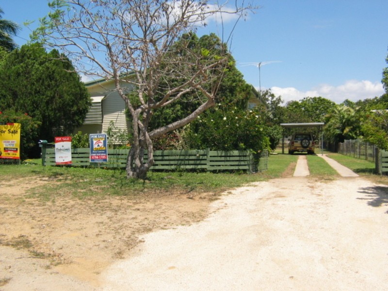 21 Hay Street, Bowen QLD 4805