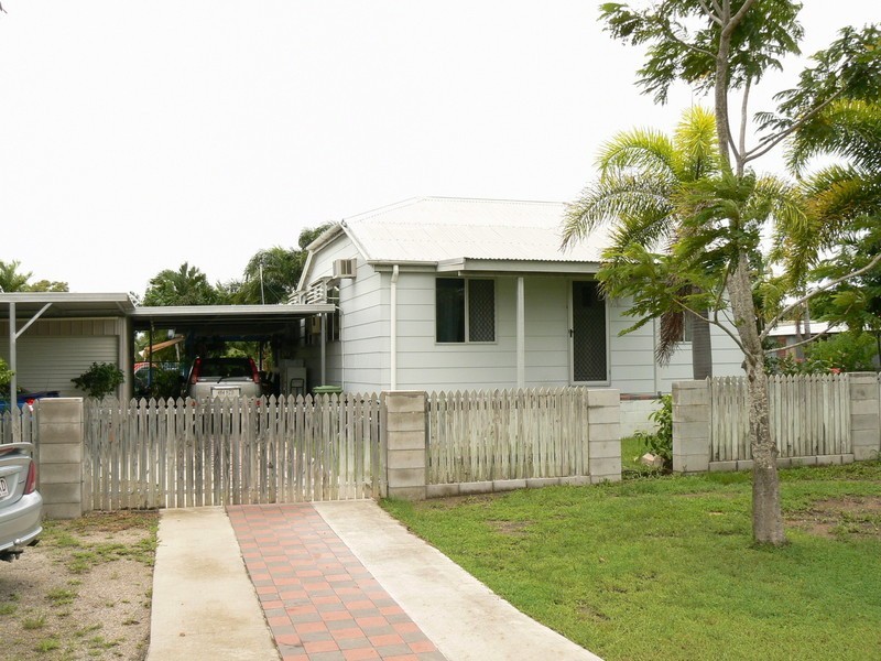 54 Skene Street, Bowen QLD 4805