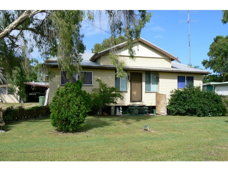 25 Leichhardt Street, Bowen QLD 4805