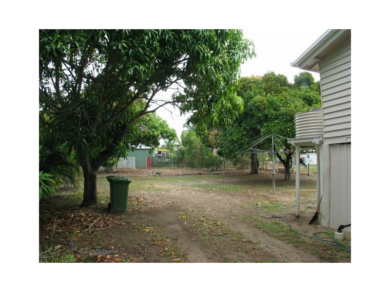 15 Field Street, Bowen QLD 4805