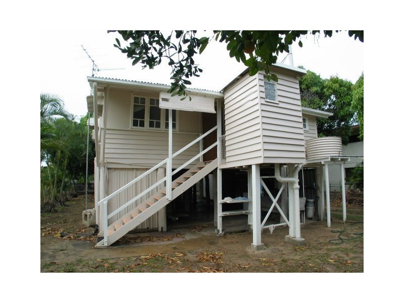 15 Field Street, Bowen QLD 4805
