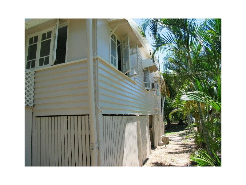15 Field Street, Bowen QLD 4805