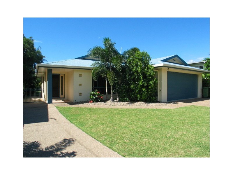 6 Verna Street, Bowen QLD 4805