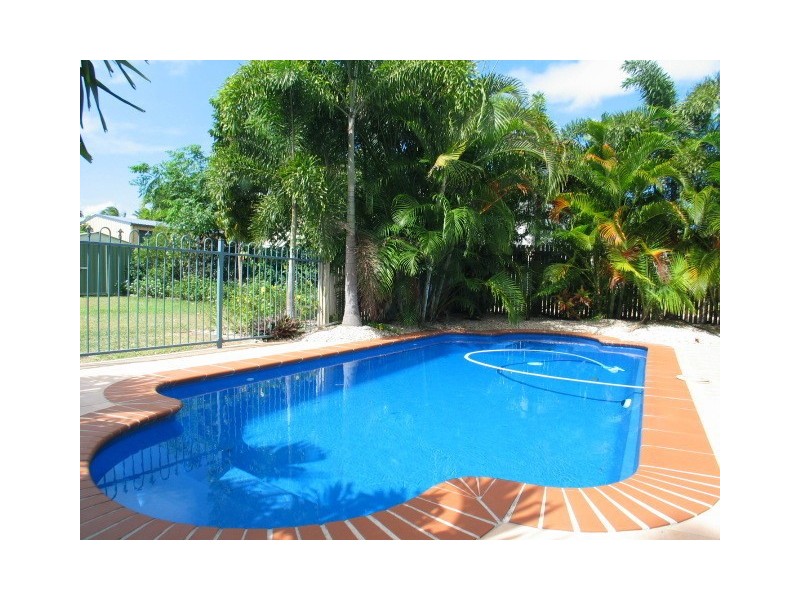 6 Verna Street, Bowen QLD 4805