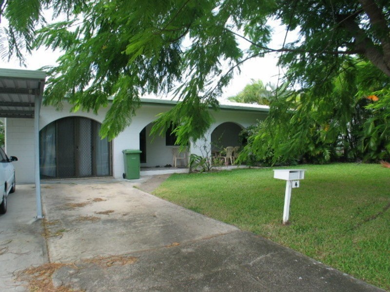 4 Rodney Street, Bowen QLD 4805