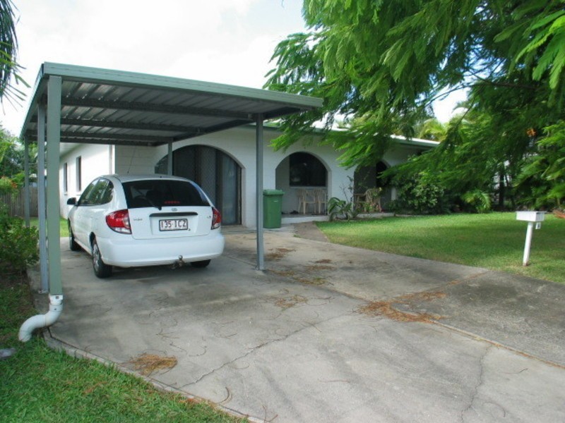 4 Rodney Street, Bowen QLD 4805