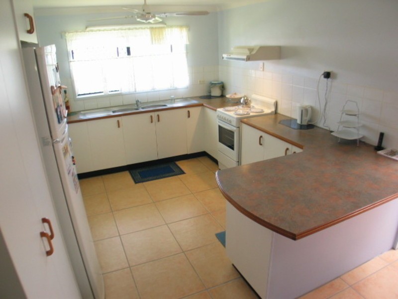 4 Rodney Street, Bowen QLD 4805