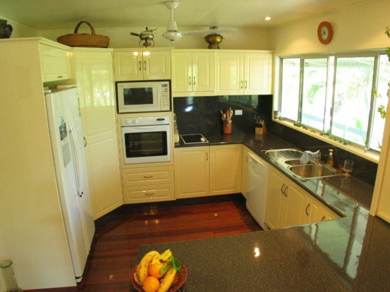 85 Horseshoe Bay Road, Bowen QLD 4805