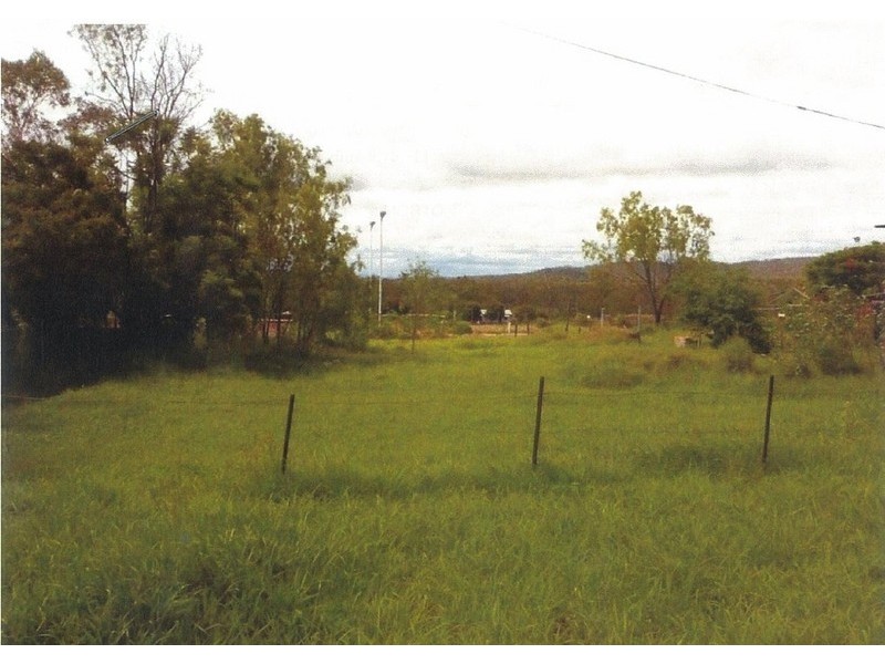 6 Ninth Avenue, Scottville QLD 4804