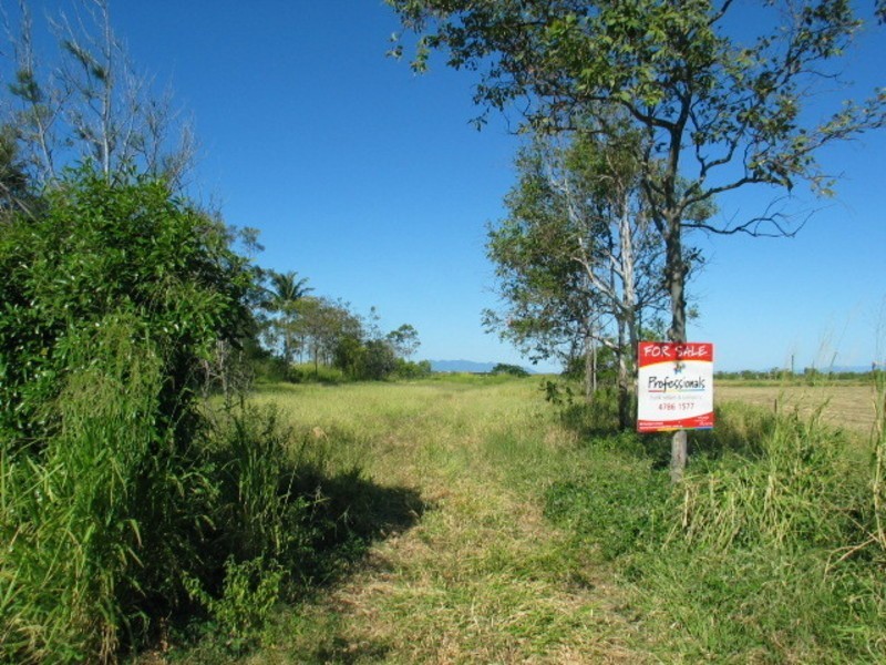 67 Bootooloo Road, Bowen QLD 4805