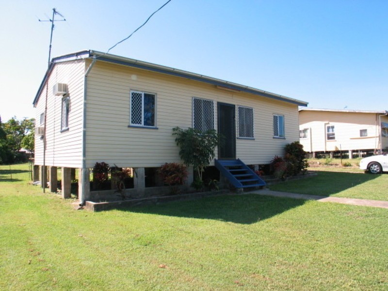 122 Powell Street, Bowen QLD 4805