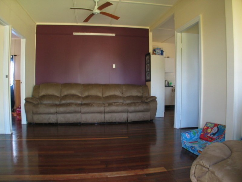122 Powell Street, Bowen QLD 4805