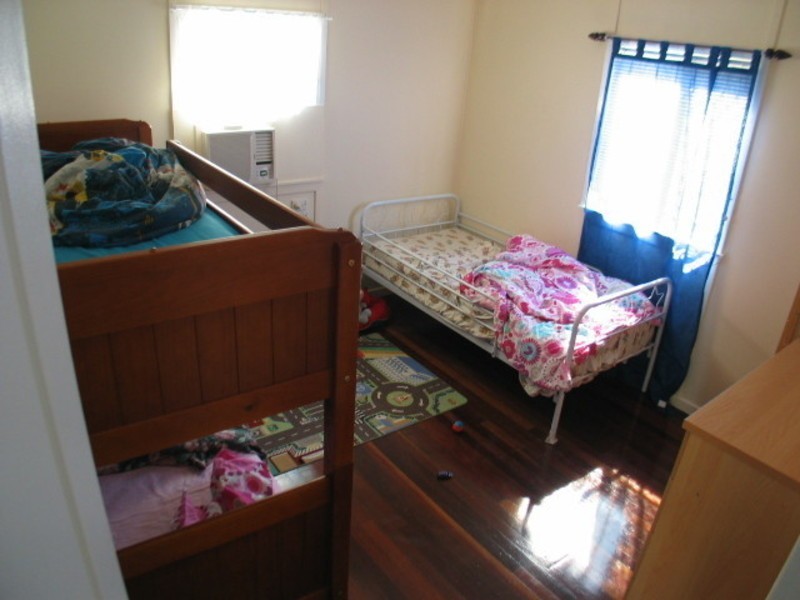 122 Powell Street, Bowen QLD 4805