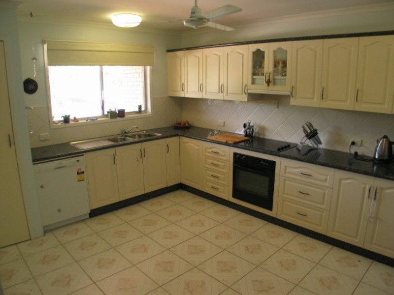 15 Scott Street, Bowen QLD 4805