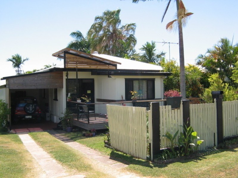 4 Livingstone Street, Bowen QLD 4805