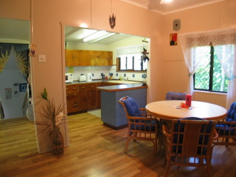 4 Livingstone Street, Bowen QLD 4805