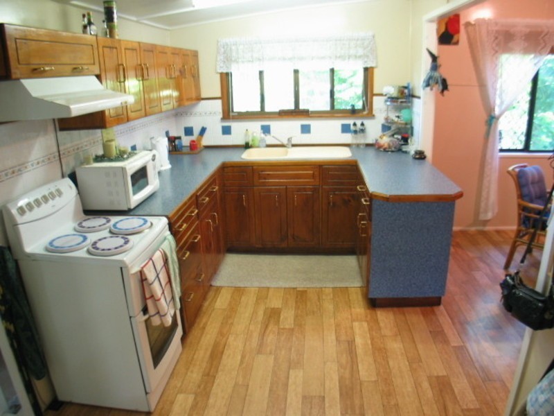 4 Livingstone Street, Bowen QLD 4805