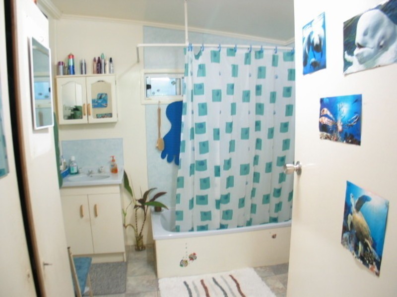 4 Livingstone Street, Bowen QLD 4805