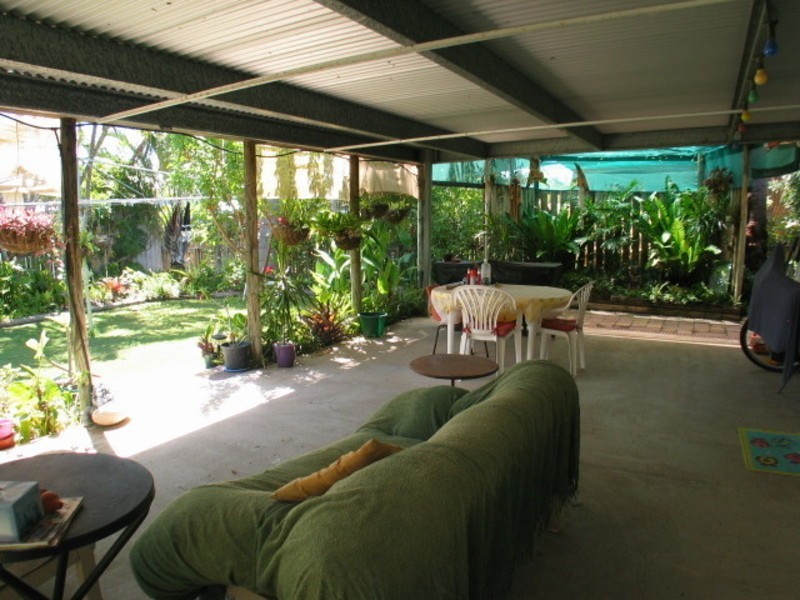 4 Livingstone Street, Bowen QLD 4805