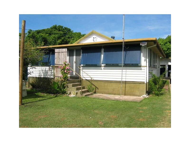 27 Murroona Street, Bowen QLD 4805
