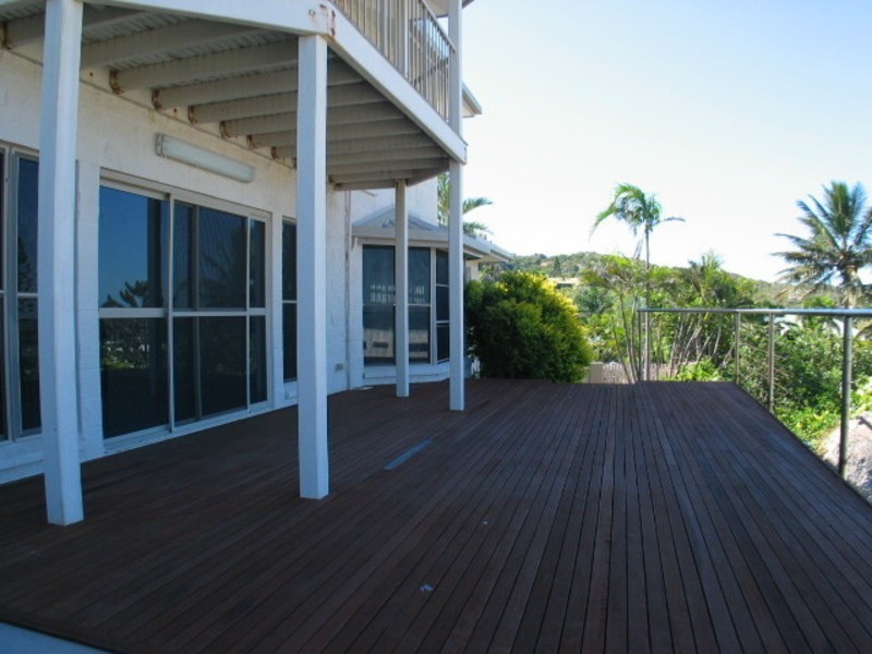 11 Avicennia Street, Bowen QLD 4805