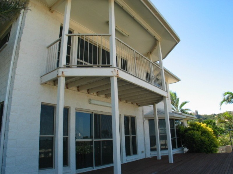 11 Avicennia Street, Bowen QLD 4805