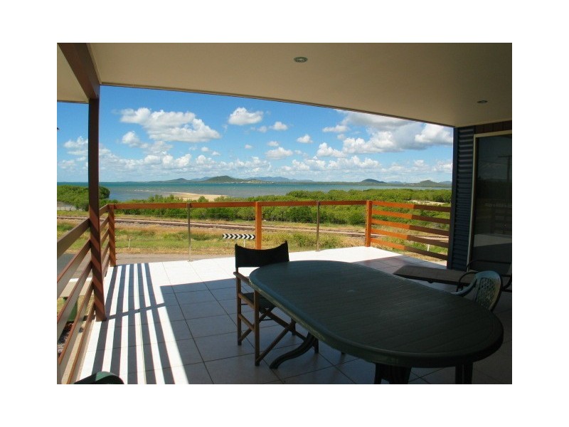 1/104 Dalrymple Street, Bowen QLD 4805