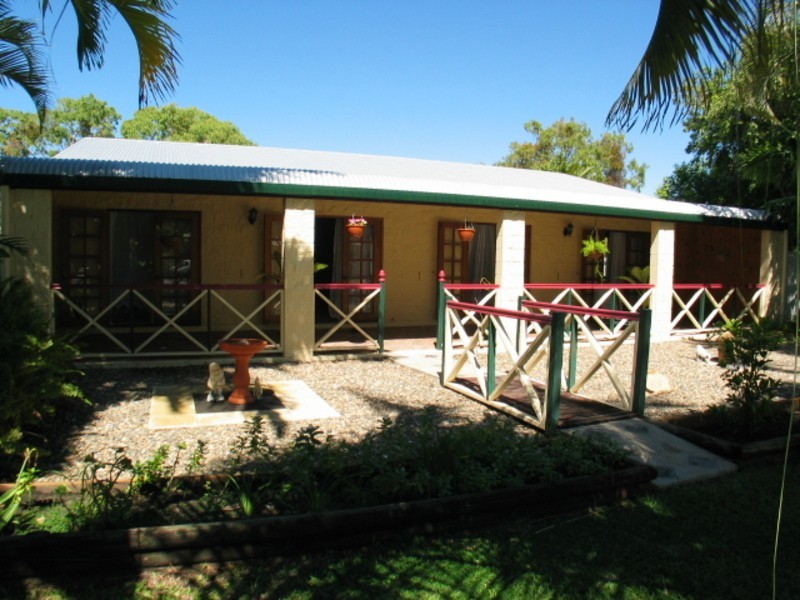 5 Oak Crescent, Bowen QLD 4805