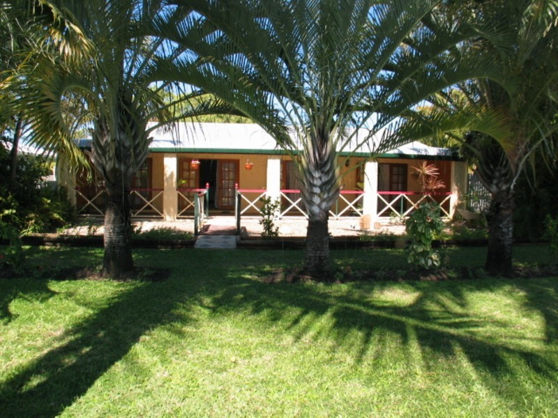 5 Oak Crescent, Bowen QLD 4805