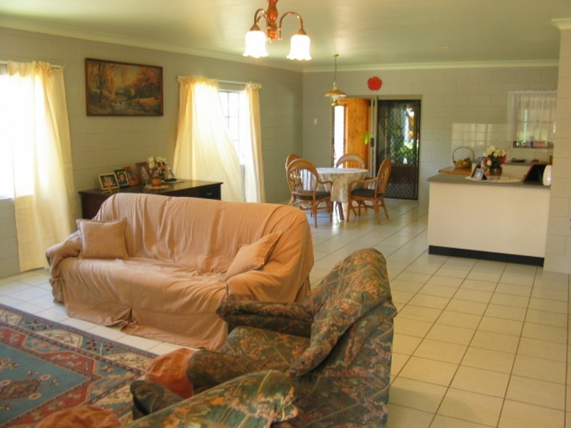 5 Oak Crescent, Bowen QLD 4805