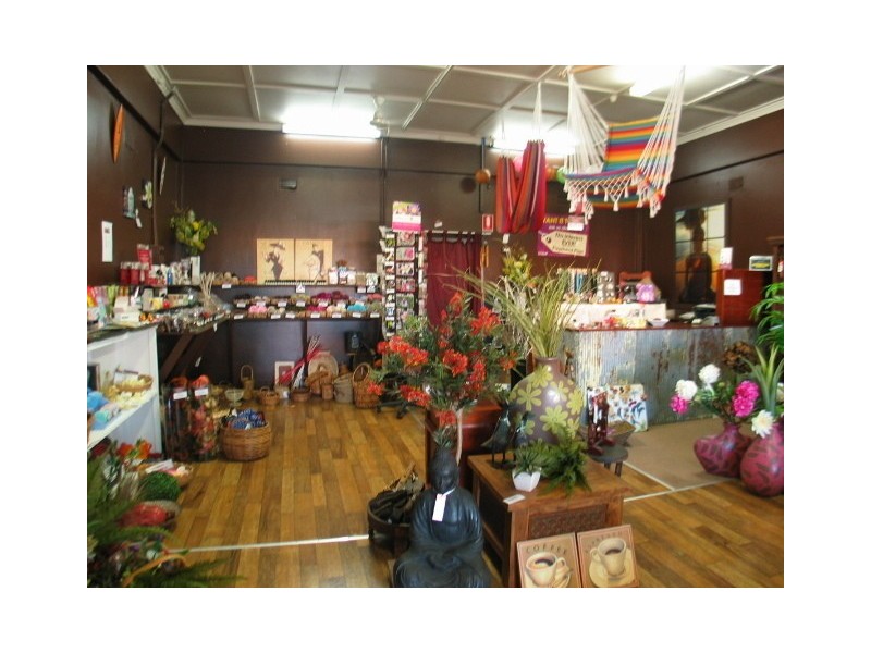 39 Herbert Street, Bowen QLD 4805