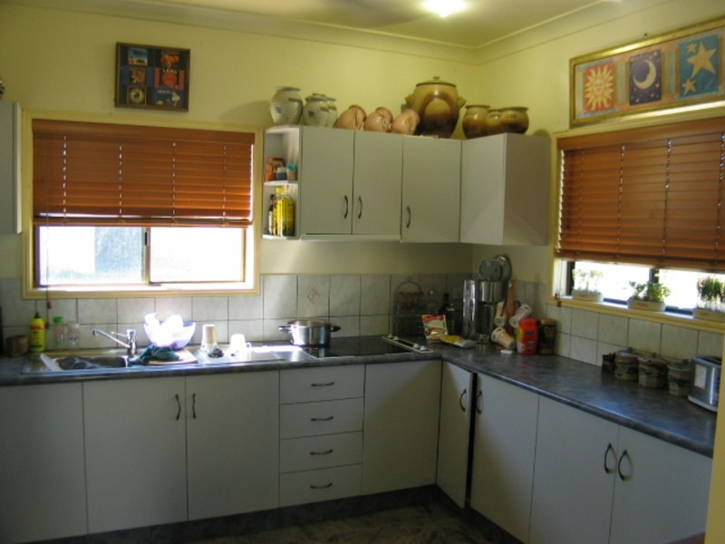 6 Arthur Street, Bowen QLD 4805