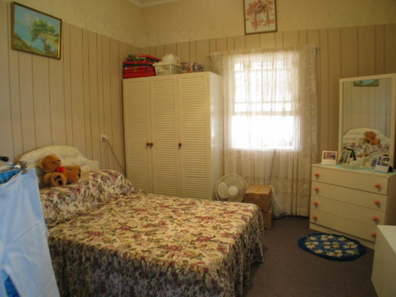 37 Gregory Street, Bowen QLD 4805