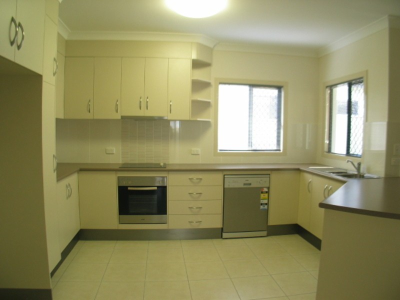 6/25 Don Street, Bowen QLD 4805