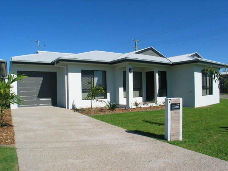 7/25 Don Street, Bowen QLD 4805