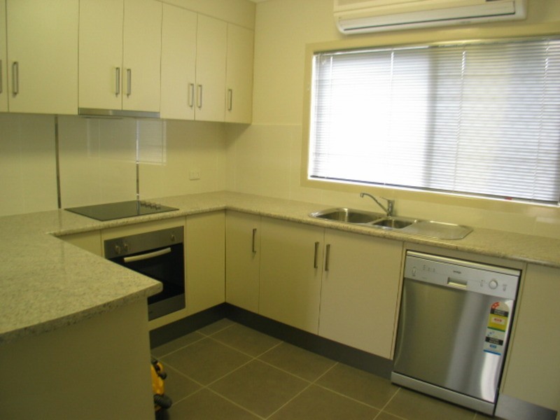 8/25 Don Street, Bowen QLD 4805