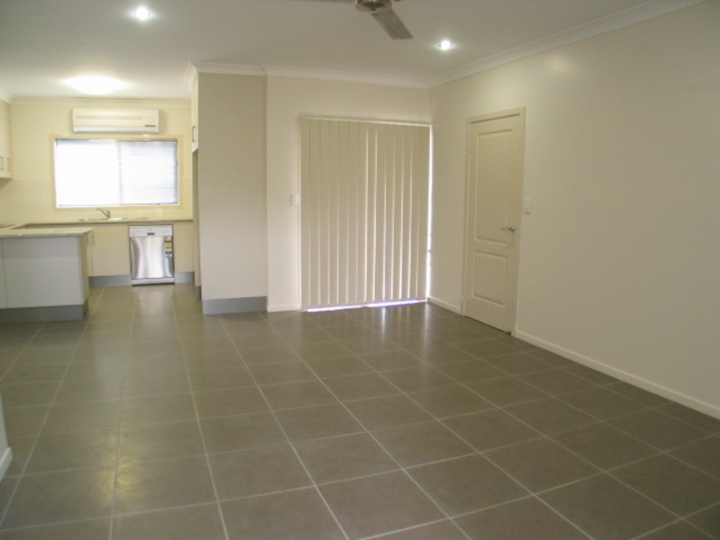 8/25 Don Street, Bowen QLD 4805