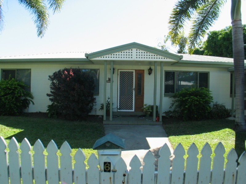 6 Oak Crescent, Bowen QLD 4805