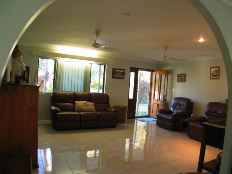 6 Oak Crescent, Bowen QLD 4805