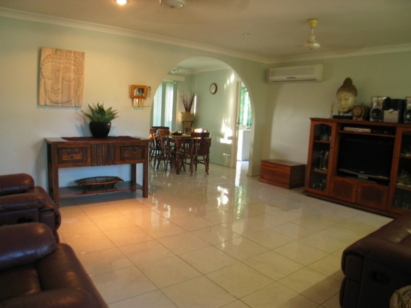 6 Oak Crescent, Bowen QLD 4805