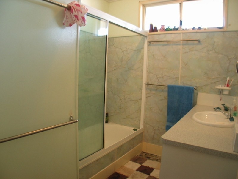 100 Gregory Street, Bowen QLD 4805