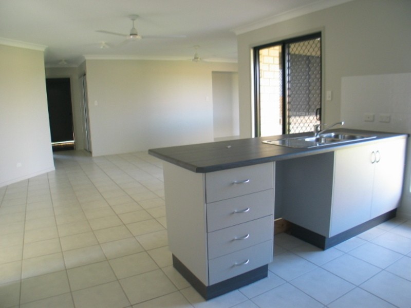 13 Lucinda Place, Bowen QLD 4805