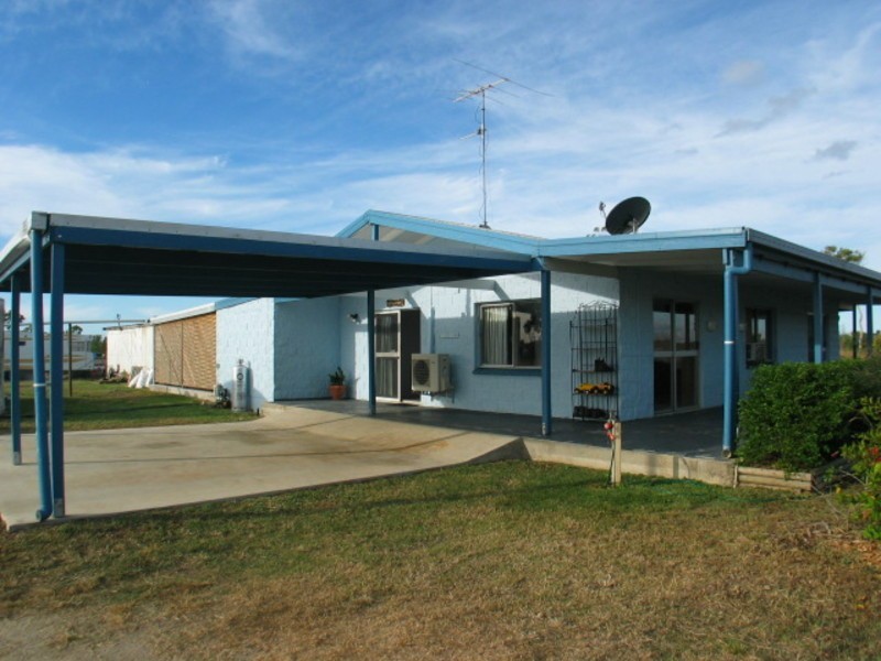 32 Thomas Road, Bowen QLD 4805
