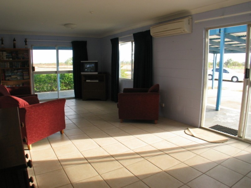 32 Thomas Road, Bowen QLD 4805